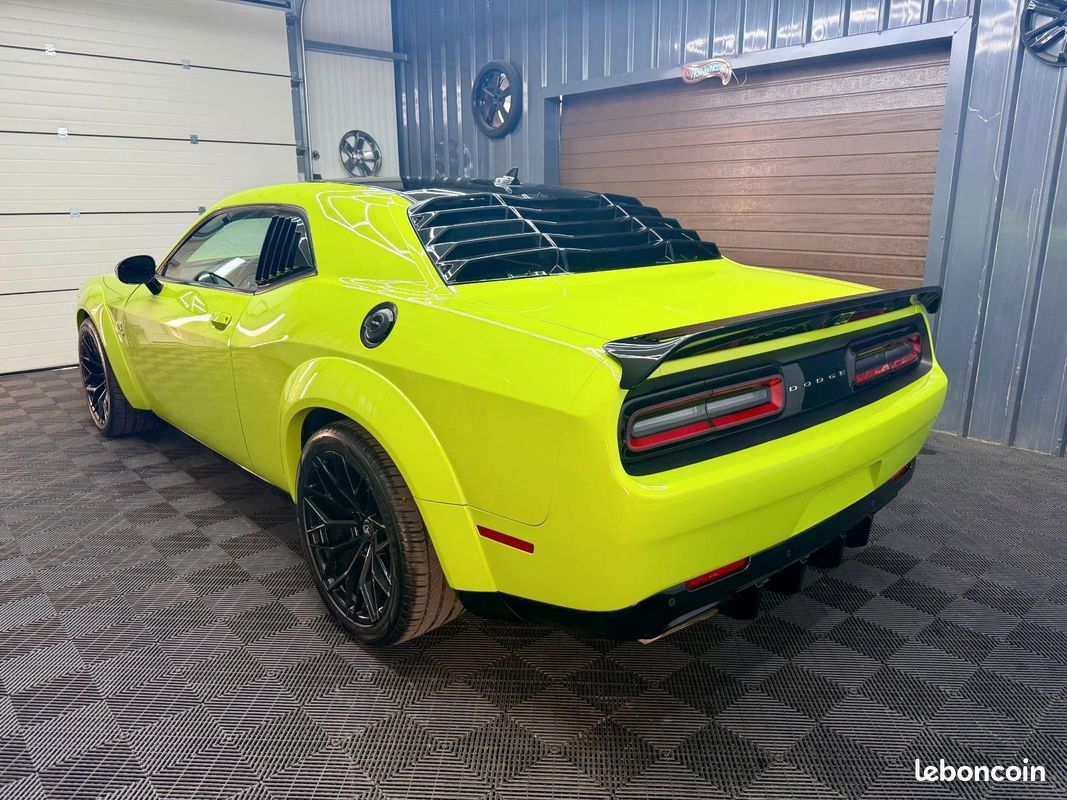 Dodge CHALLENGER R/T Scat Pack Widebody V8 6.4 492 ch – CarPlay – Caméra – Harman Kardon (image 20)