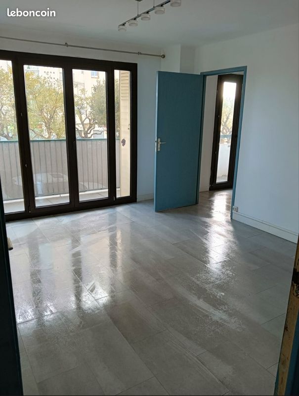 Appartement 4 pièces 64 m² · à Marseille · 64 m² · 920 €/mois
