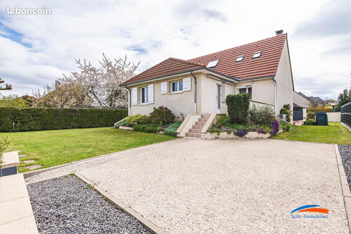 Maison 6 pièces 120 m² · à Champfleury · 120 m² · 424 000 €