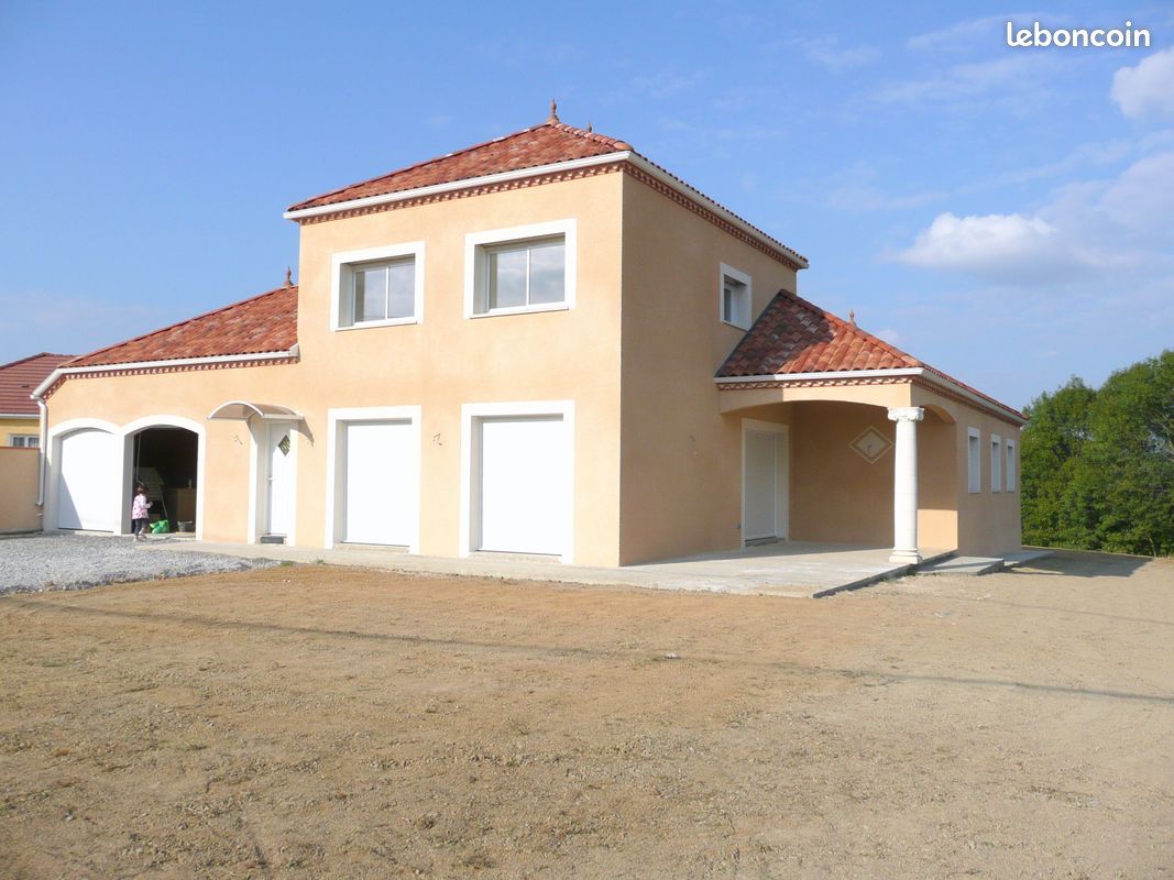 Location Maison T6 contemporaine - Arthez-de-Béarn 64370 (image principale 0)