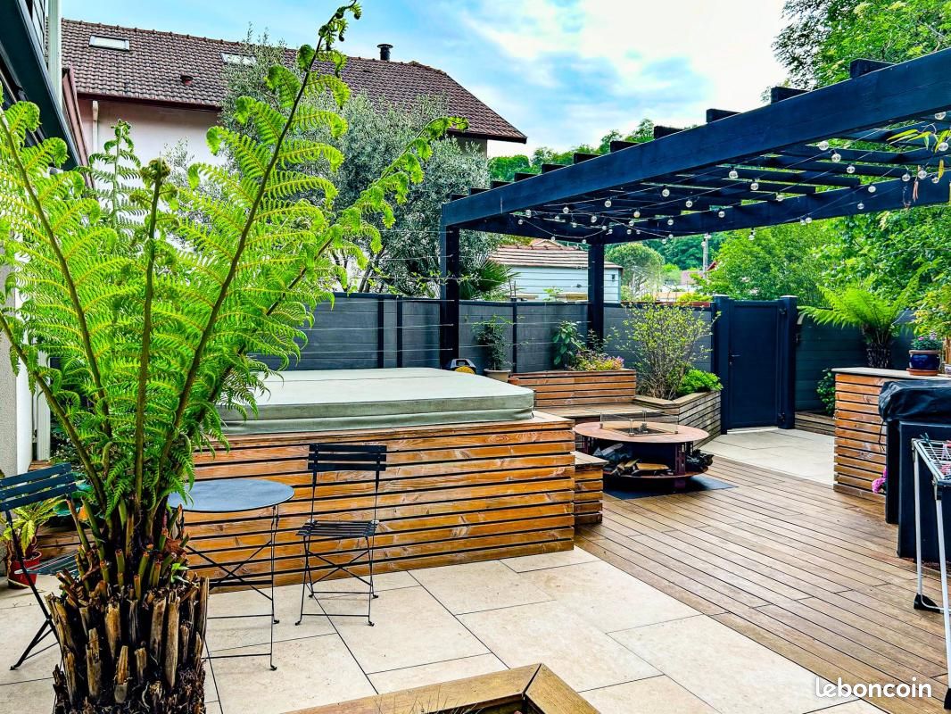 Maison 5 pièces 210 m² · à Pau · 210 m² · 549 000 €