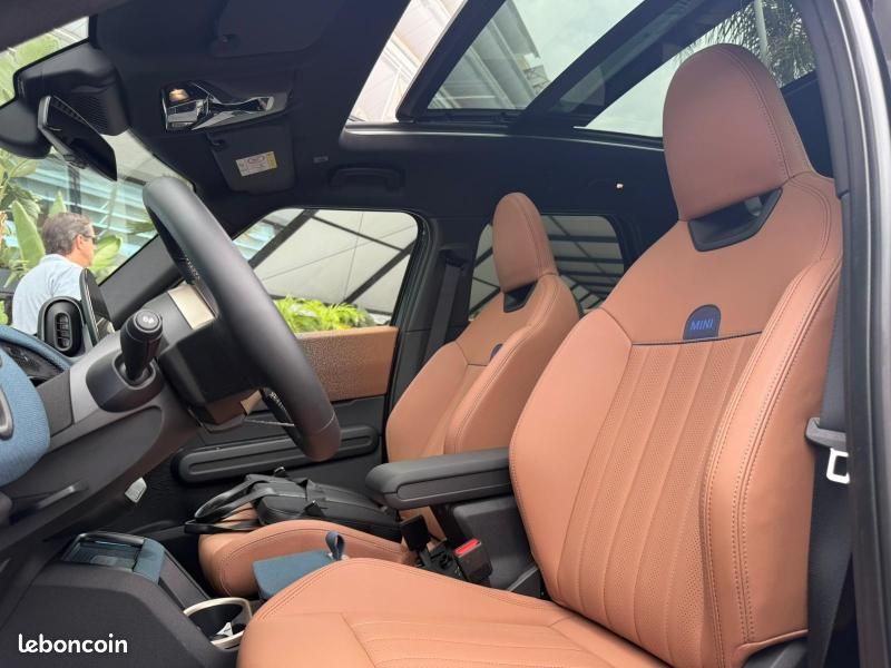Mini Countryman E 204ch Favoured (image 12)