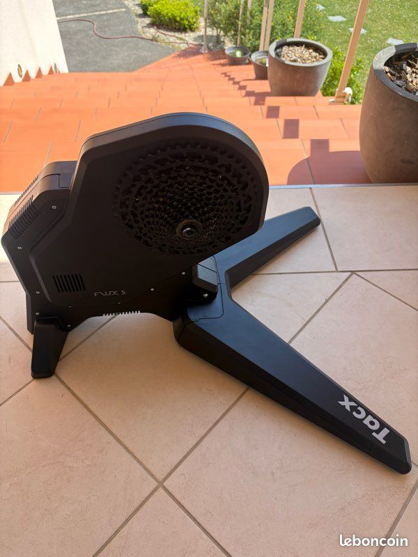 Home trainer Tacx® FLUX S Smart (image 1)
