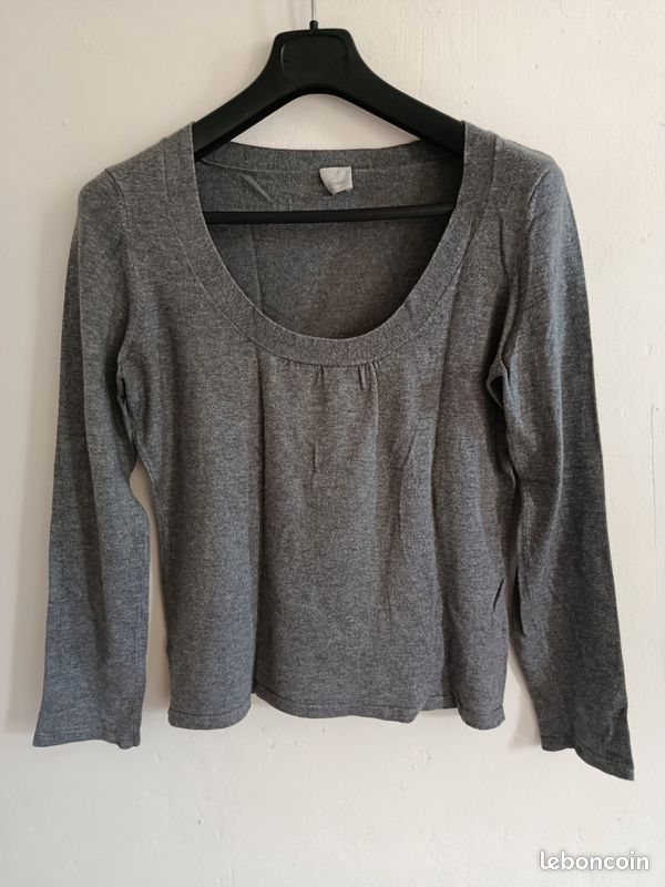 Pull gris clair avec col rond (image 1)