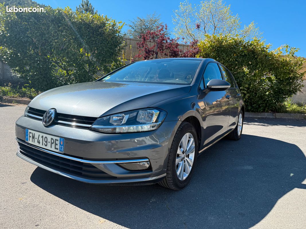 Volkswagen Golf VII 20 TD 150ch Dsg7 Confortline Business 5P . 1ère main. GPS Clim .104210 kms (image 1)