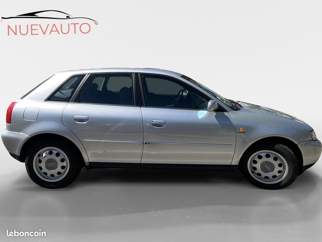 AUDI A3 A3 1.6i Ambiente A (image 7)
