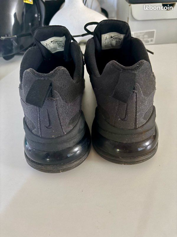 Nike AIR MAX 270 REACT (image 2)