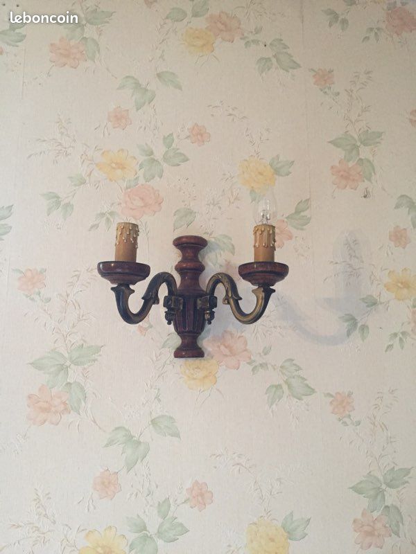 Appliques (image 1)