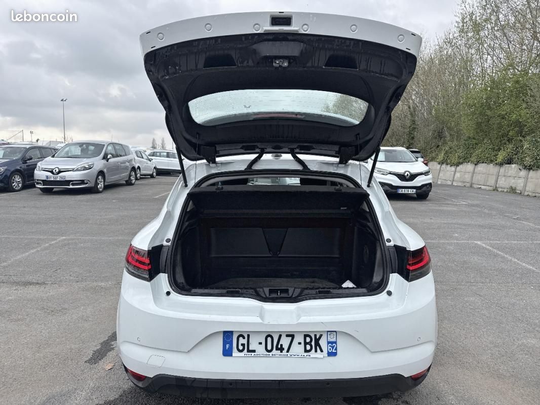 Renault Mégane SOCIETE BLUE DCI 115 AIR NAV REVERSIBLE (image 8)
