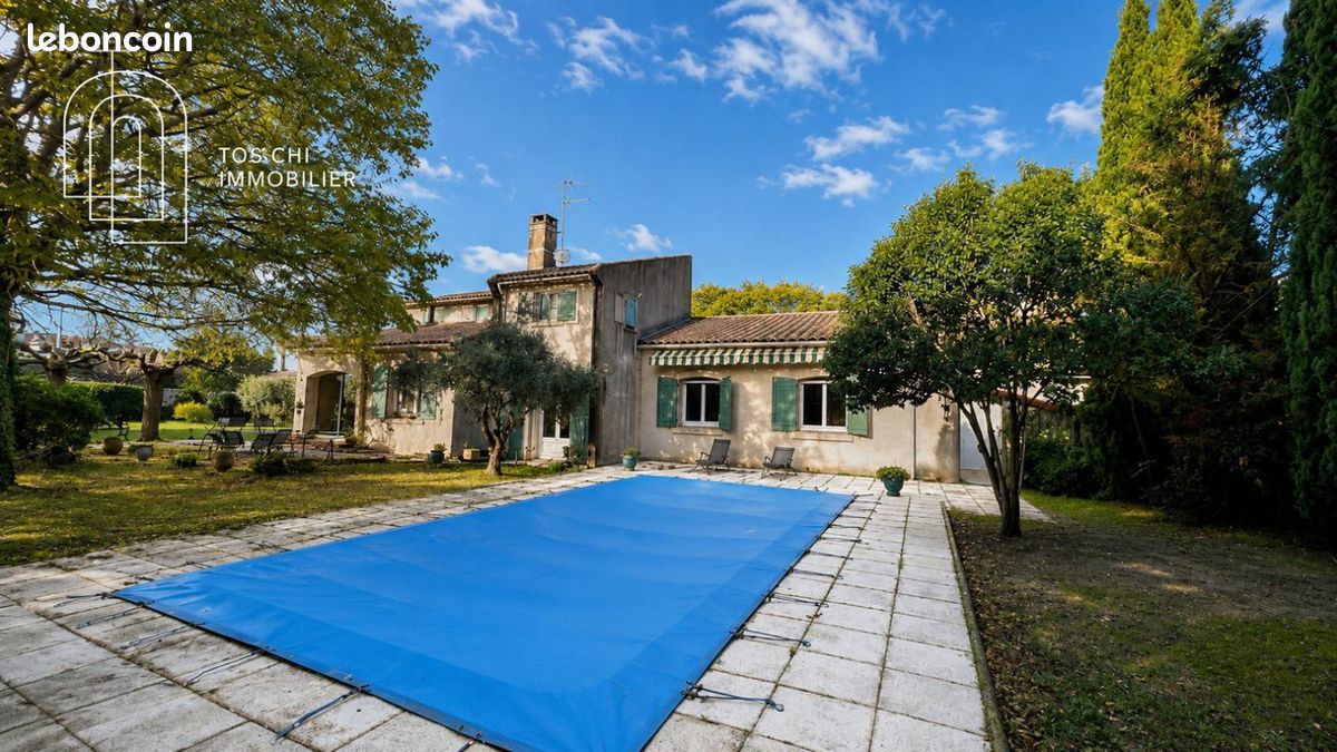 Maison 8 pièces 200 m² · à Arles · 200 m² · 460 000 €