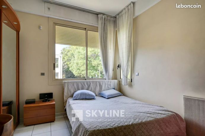 Villa 9 pièces 285 m² — 25