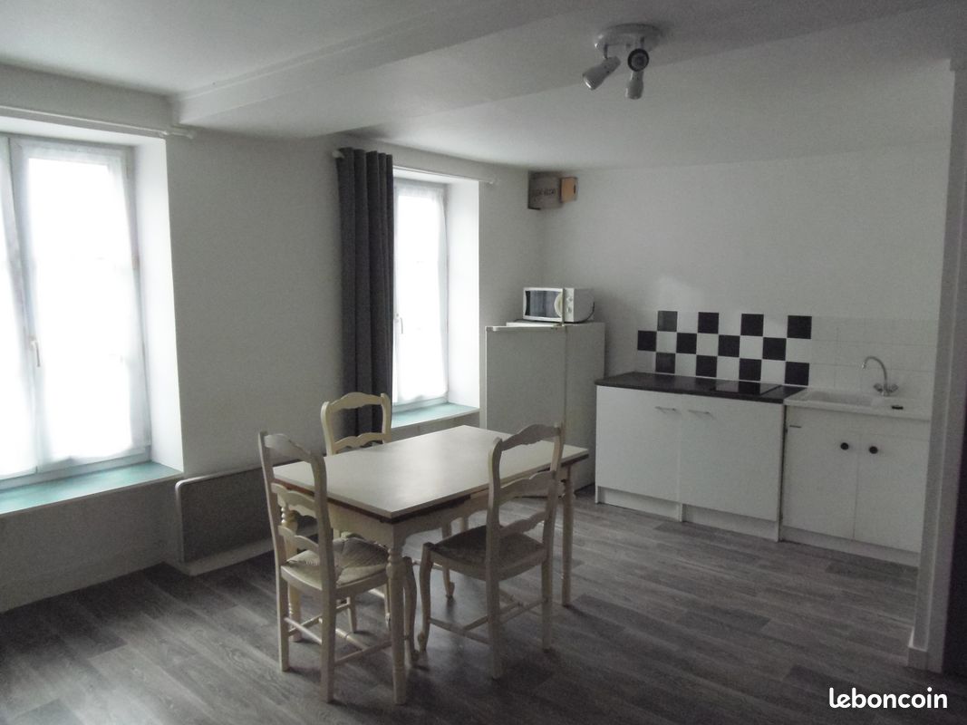 Appartement 1 pièce 25 m² · à La Flèche · 25 m² · 370 €