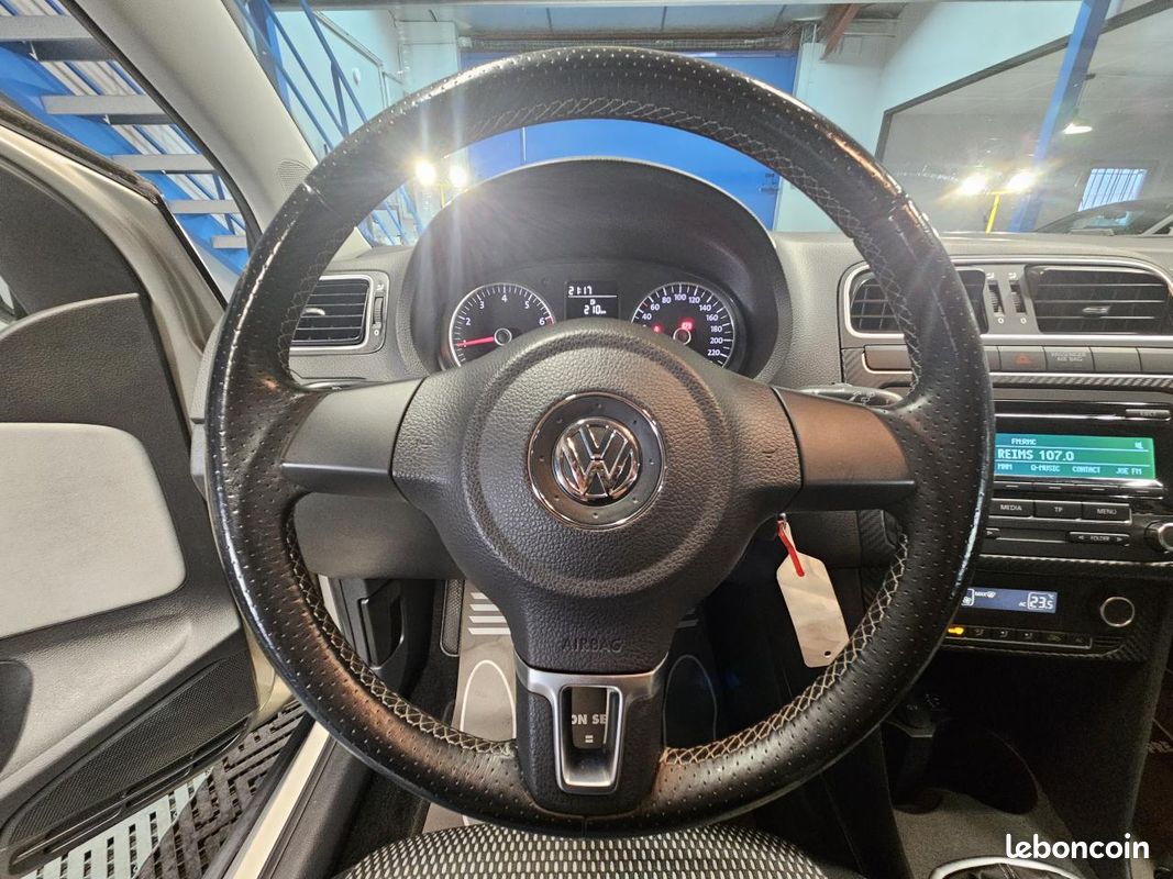 VOLKSWAGEN POLO 1.2 70 Cross BVM (image 18)