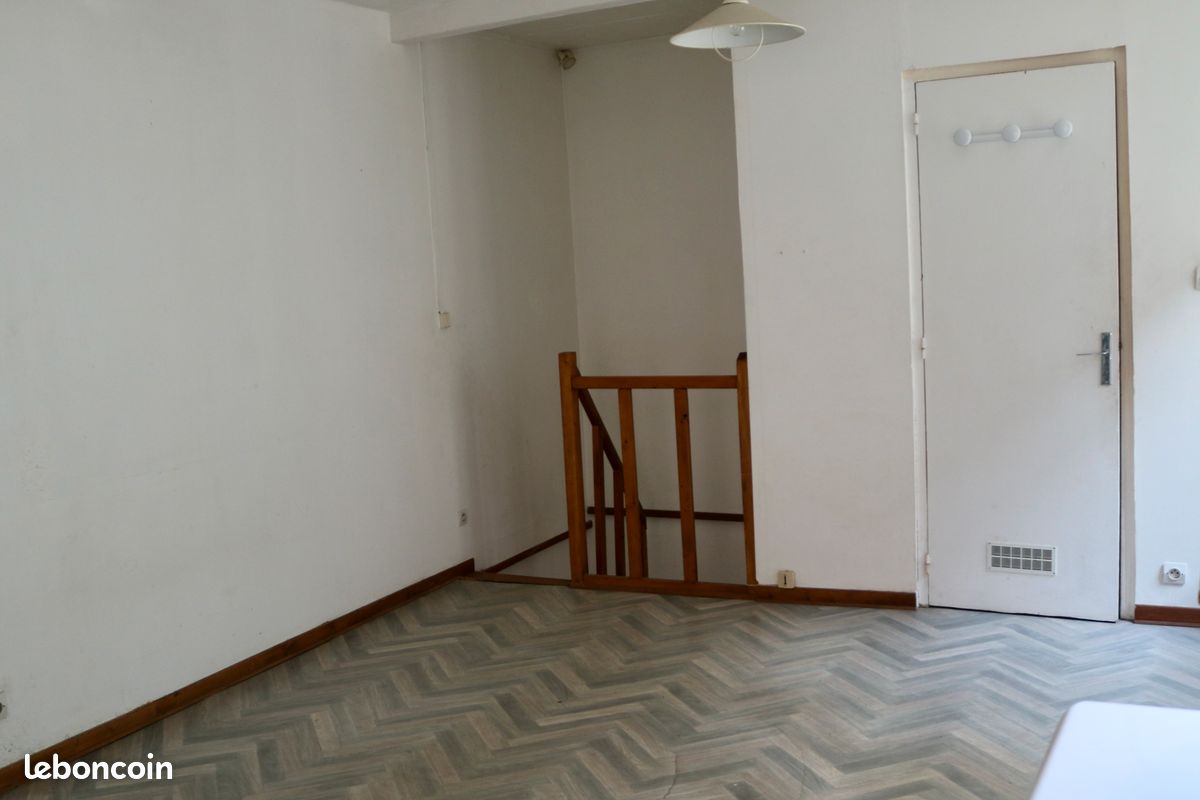 Maison 8 pièces 157 m² · à Aubusson · 157 m² · 88 000 €