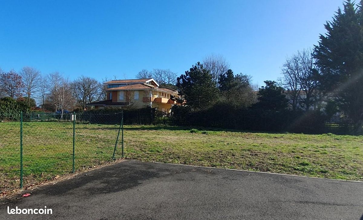 Terrain 500 m² Dax · 97 000 €