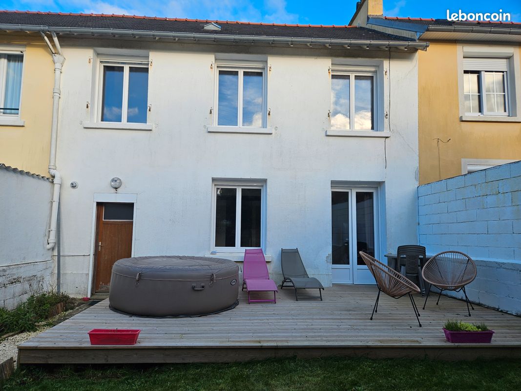 Maison 5 pièces 80 m² · à Douarnenez · 80 m² · 925 €/mois