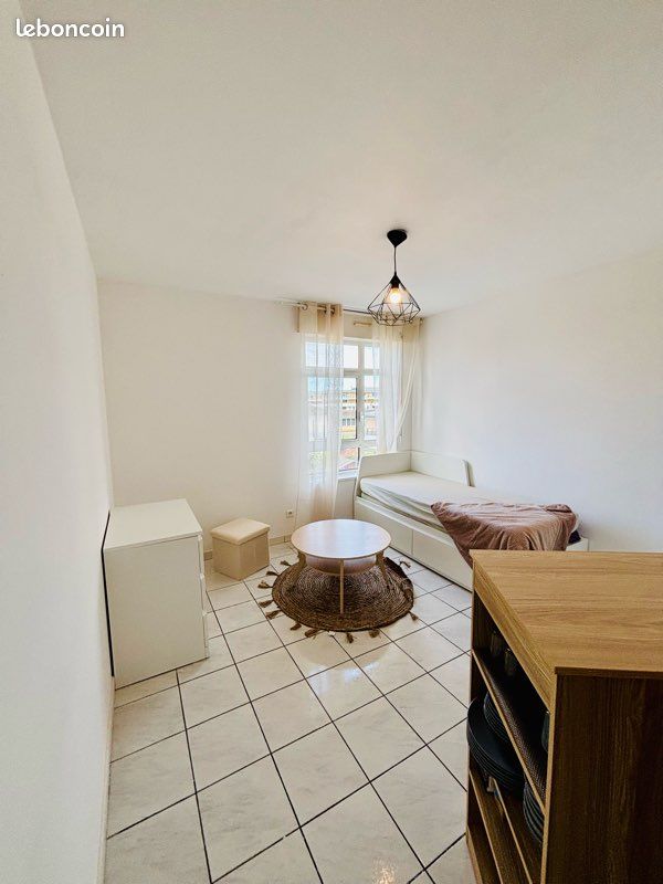 Appartement 1 pièce 18 m² · à Divonne-les-Bains · 18 m² · 900 €/mois