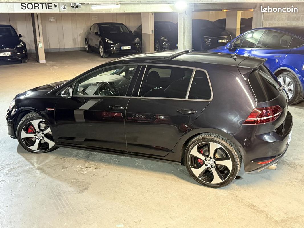 VOLKSWAGEN GOLF 7 VII GTI 2.0L TSI 220 - DSG 6 - 1ère main / Faible Kms (image 10)