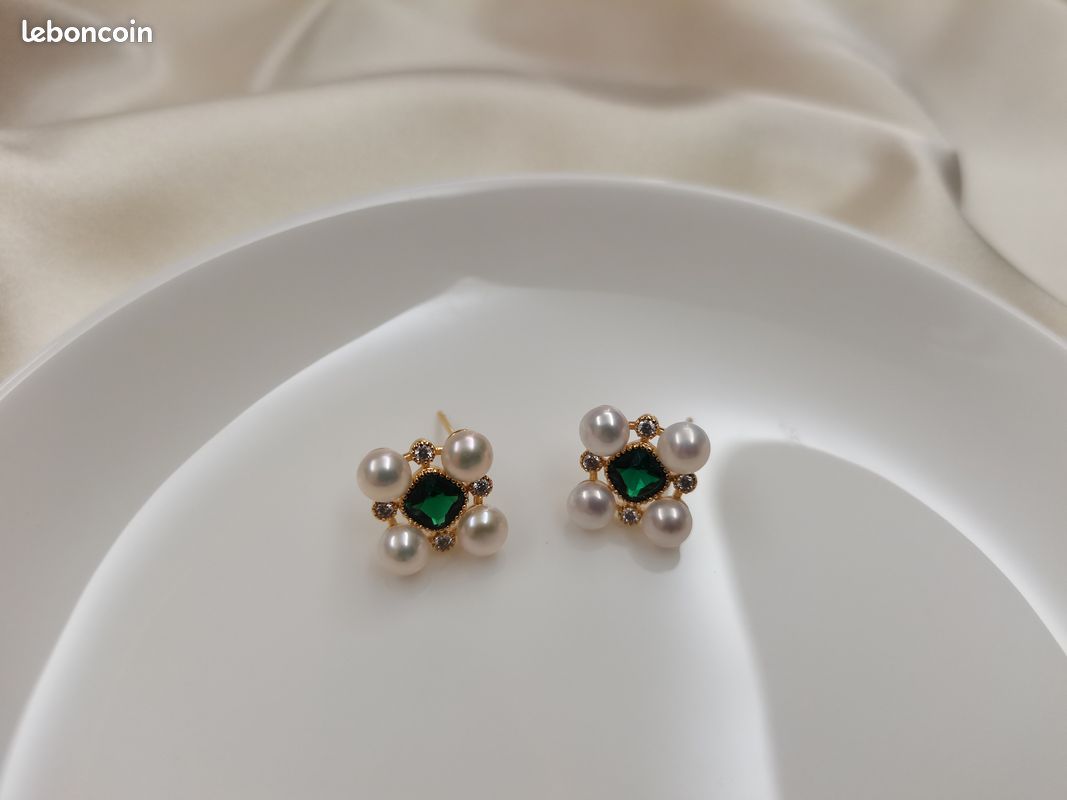 Boucles d'oreilles perles en pierre émeraude (image 1)