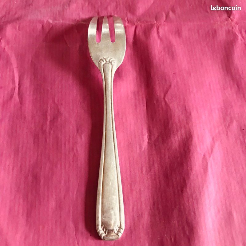 Douze Petites fourchettes en argent (image 5)