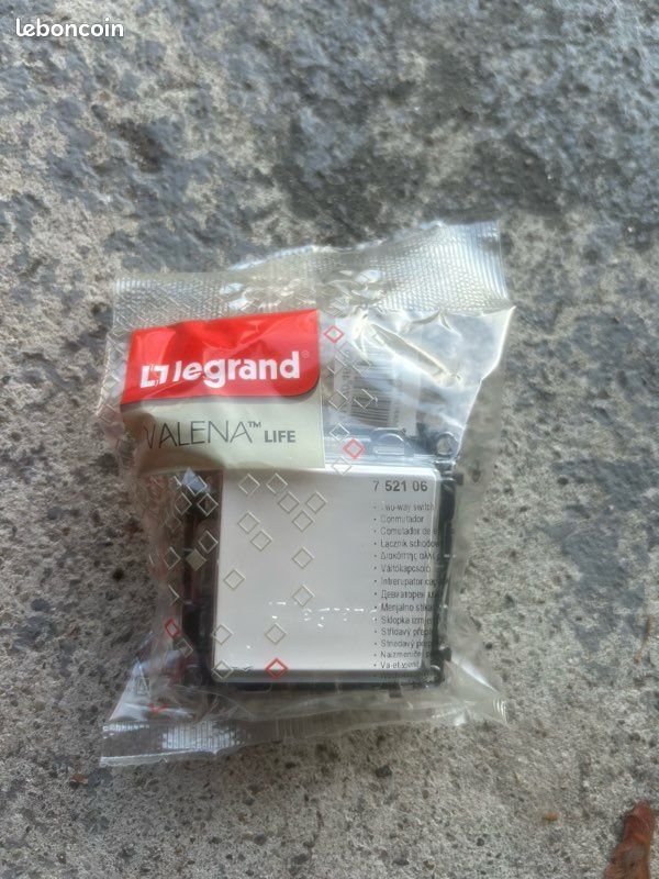 15 Interrupteur Legrand (image 1)