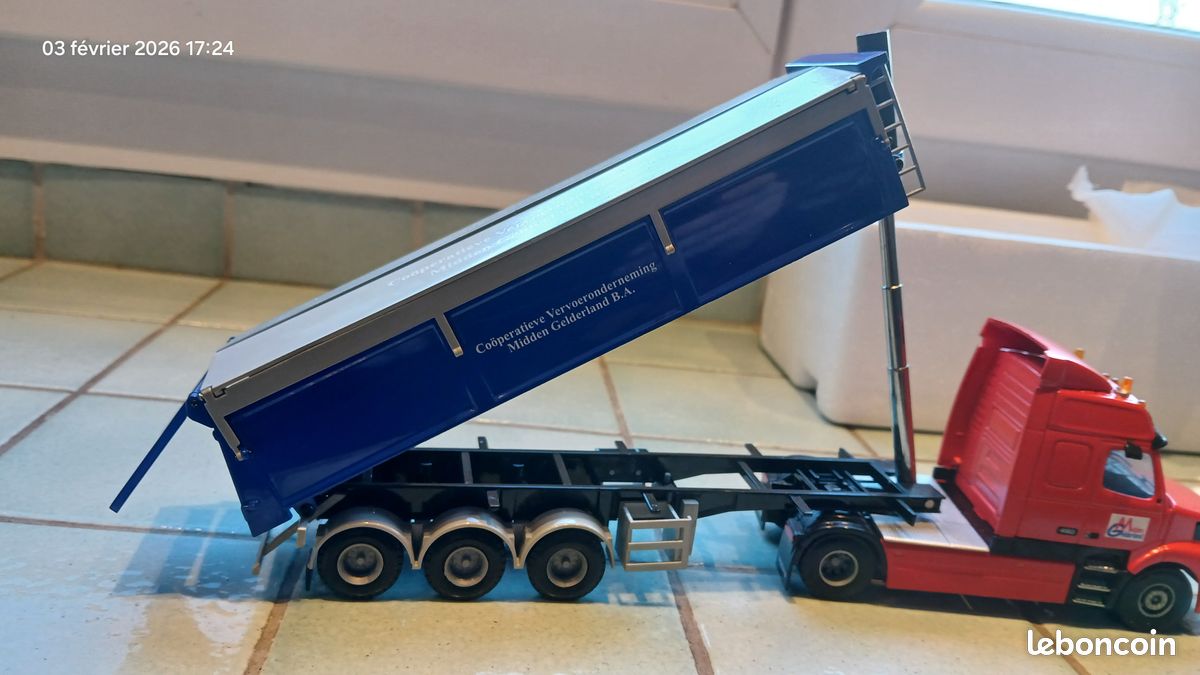 Conrad Camion VOLVO NL 6x4 Benne – Chantier TP – Échelle 1/50 – Métal – Occasion
