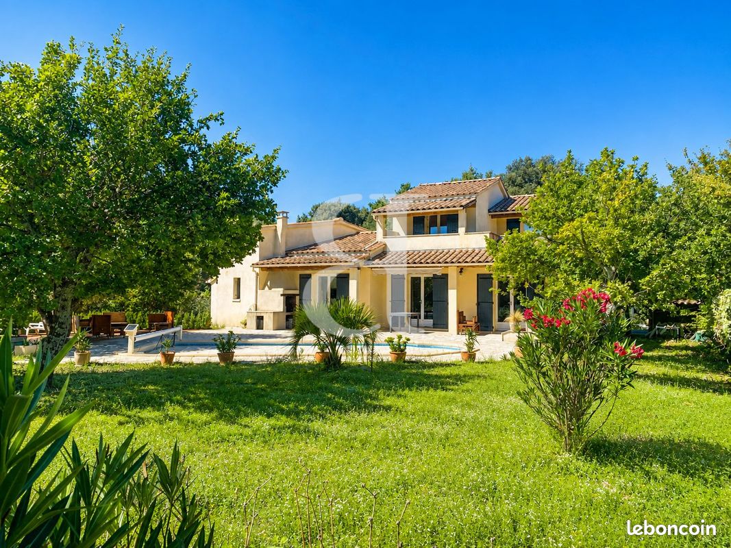 Maison 4 pièces 106 m² · à Vaison-la-Romaine · 106 m² · 439 000 €
