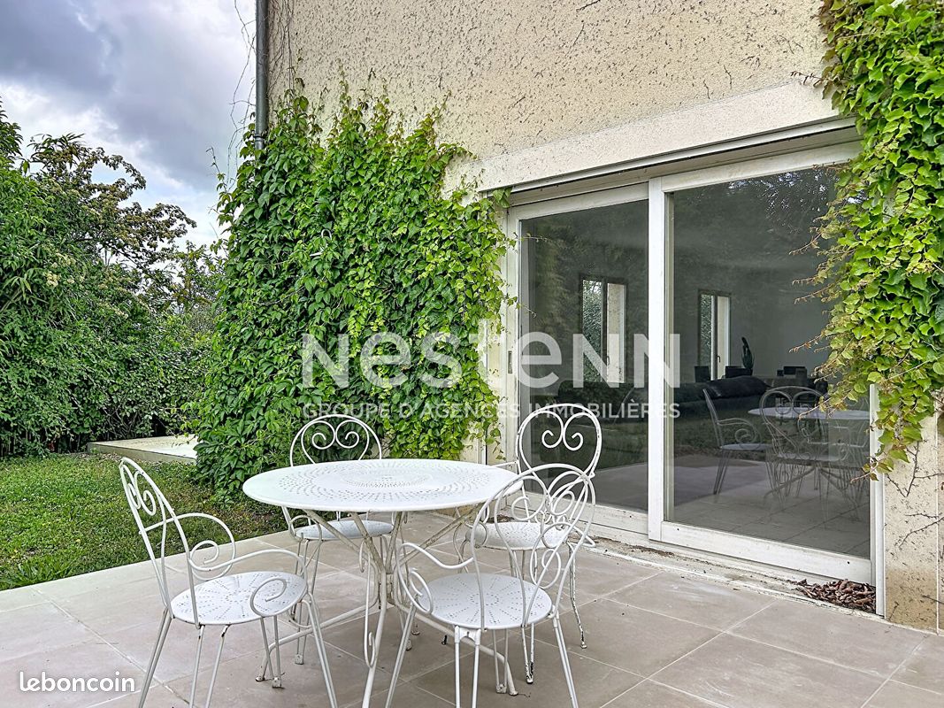 Maison 6 pièces 143 m² · à Sathonay-Camp · 143 m² · 1 795 €/mois