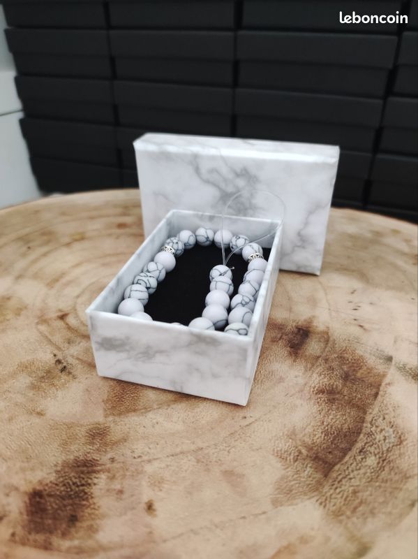 Attache tétine en pierre howlite – Élégance et sérénité + un cadeau (image 2)