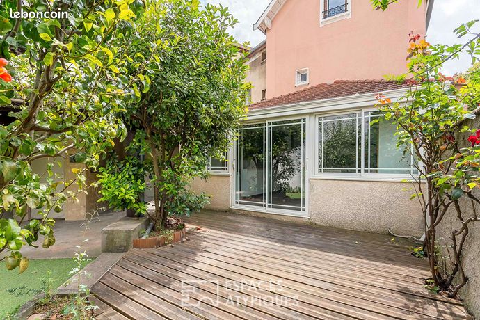 Maison 6 pièces 171 m² — 3