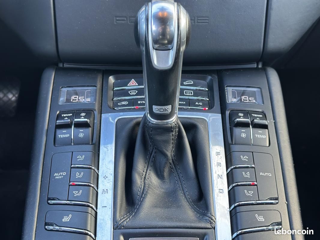 Porsche Macan TURBO 3.6 V6 400 CH PACK CARBONE ECHAP SPORT / BOITE DE TRANSFERT OK REVISION POUR ... (image 12)