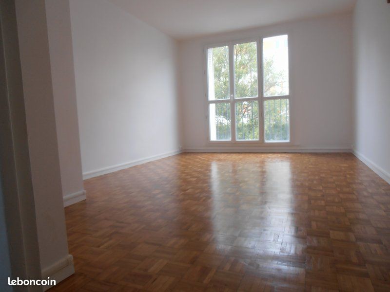 Appartement 3 pièces 56 m² · à Versailles · 56 m² · 1 226 €/mois