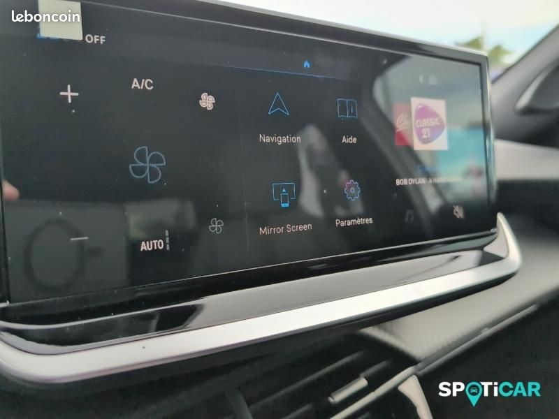Peugeot 2008 e-2008 156ch 54 kWh Allure (image 21)