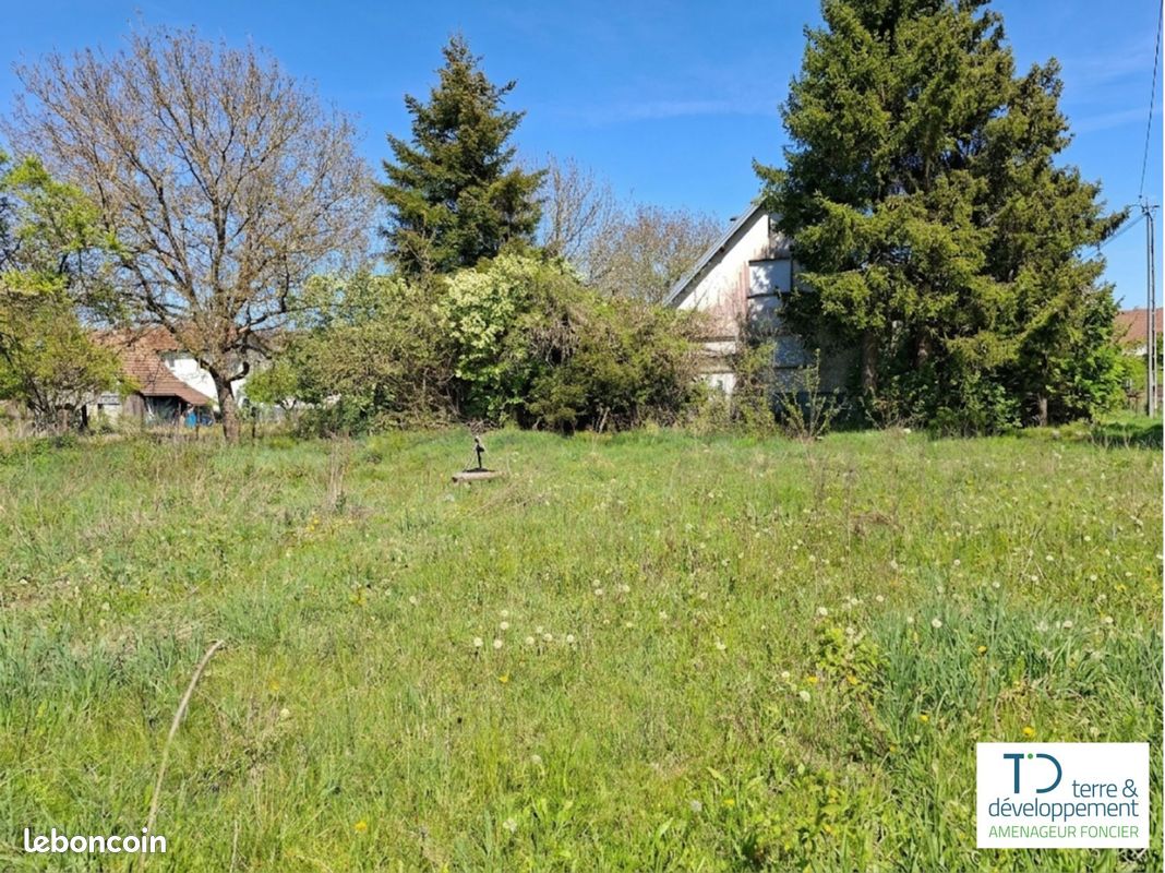 Terrain de 320 m² à STEINBRUNN-LE-HAUT (HAUT-RHIN) · 75 200 €