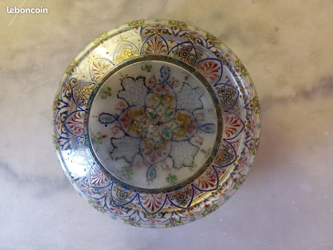 Bonbonnière ancienne en verre émaillé orientaliste – XIXe siècle (image 7)