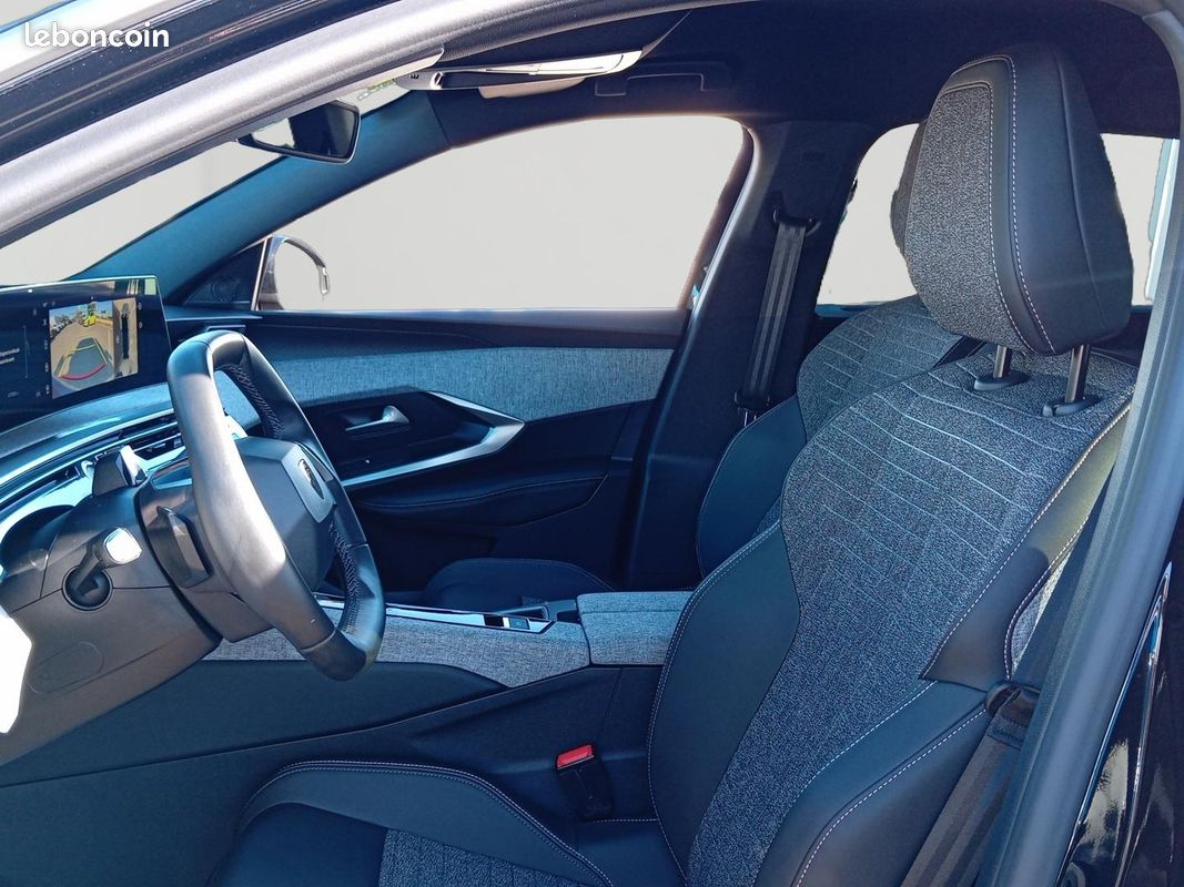 Peugeot 5008 Electrique 210ch Batterie 73 kWh Allure / Pompe à chaleur + Pack Vision 360 & Drives as (image 12)