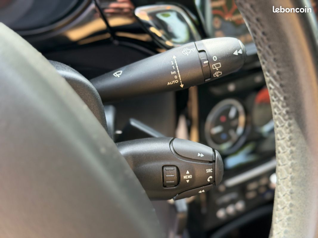 Citroën C3 II 1.6 HDi 92ch Airdream Rossignol - Clim - GPS - Révisée & Garantie 6 Mois (image 24)