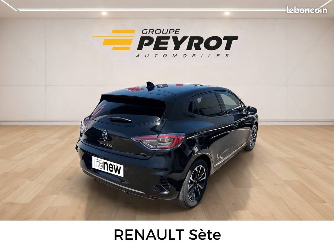 RENAULT Clio E-Tech full hybrid 145 ch GSR2 Techno (image 5)