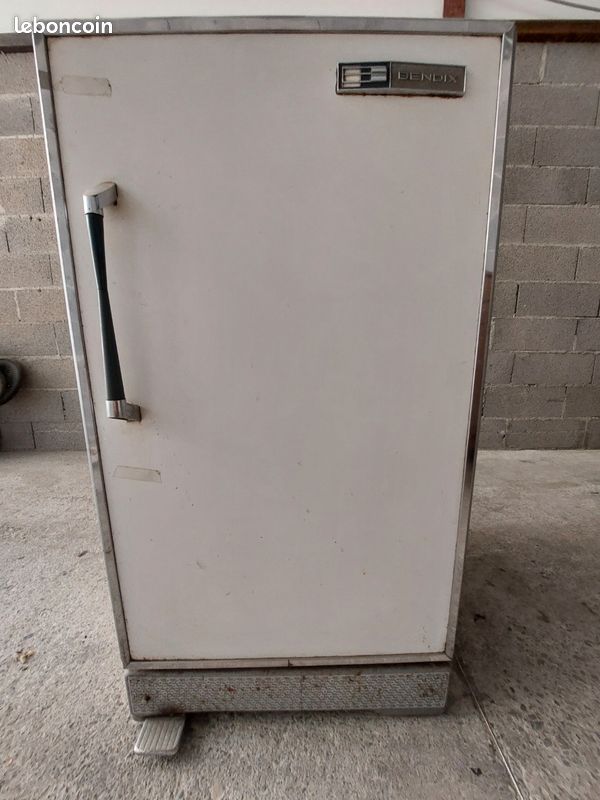 Test complet du réfrigérateur vintage Schneider SCB300VVA : élégance et