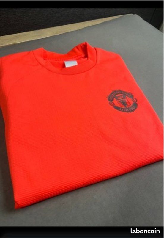 Pull Adidas x Manchester united (image 1)