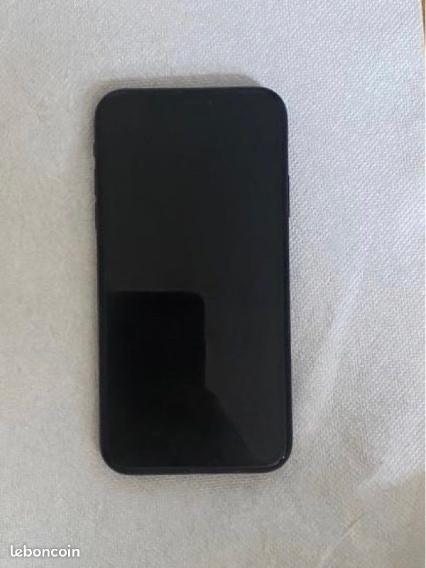 IPhone XR (image 3)