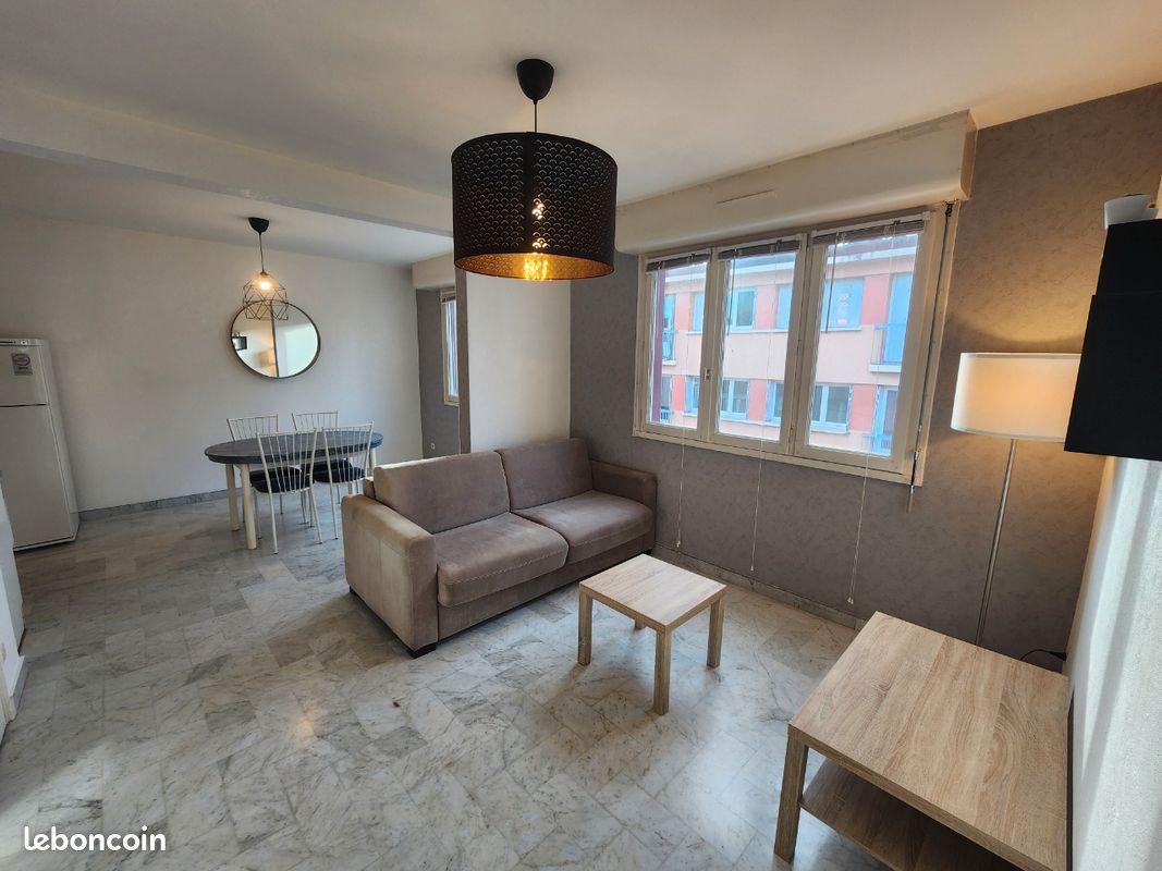 Appartement 2 pièces 52 m² · à Saint-Étienne · 52 m² · 550 €