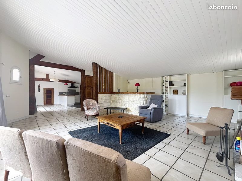 Maison 7 pièces 140 m² · à Tonnay-Charente · 140 m² · 254 880 €