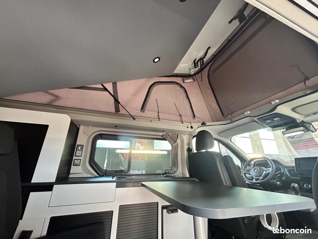 Renault Trafic FLEX 5 ANTILOPE VAN L1H1 CONFORT + BLUEDCI 150 AMENAGE PLACES 4 COUCHAGES (image 7)