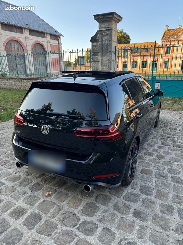 Golf GTI PERFORMANCE 245 FULL OPTION Voitures