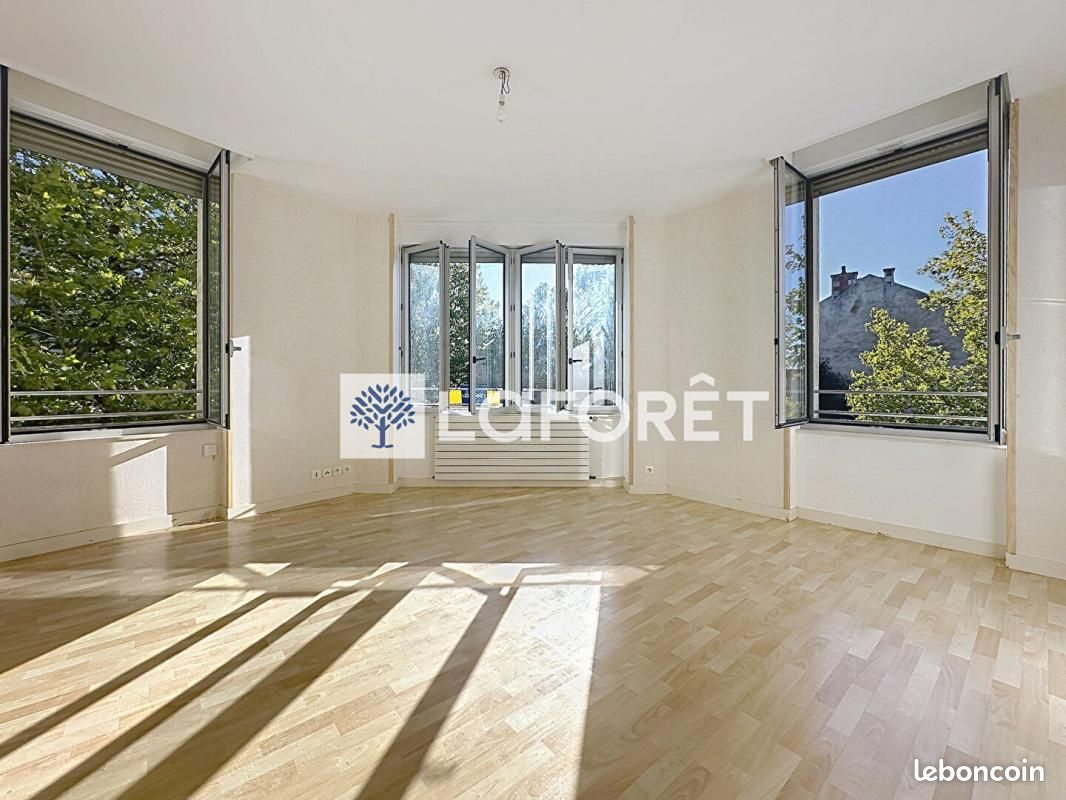 Appartement 4 pièces 106 m² · à Parthenay · 106 m² · 580 €/mois