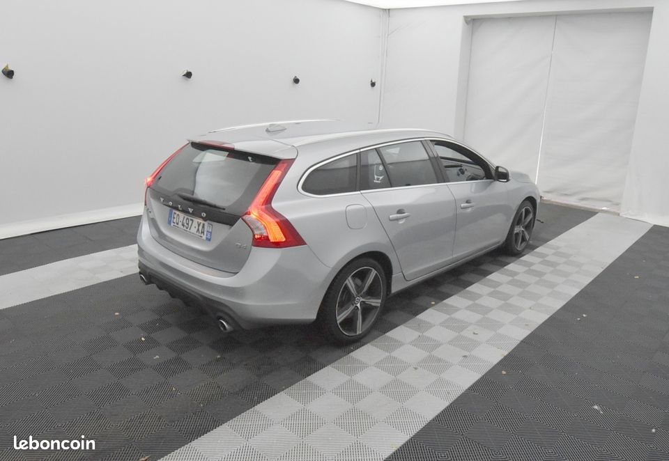 Volvo V60 D4 190 R-DESIGN BA (image 5)