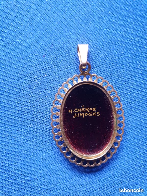 Pendentif Ancien Médaille Signé Limoges émail Rouge Avec Cristaux - Occasion Bon état