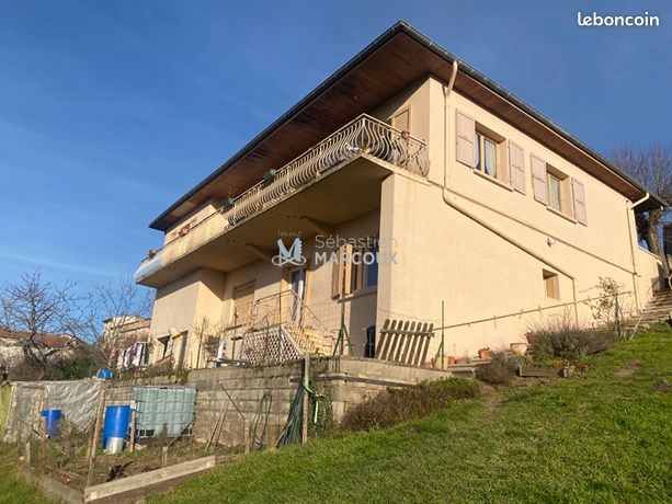 Immeuble 190 m² SAINT GERMAIN LAVAL