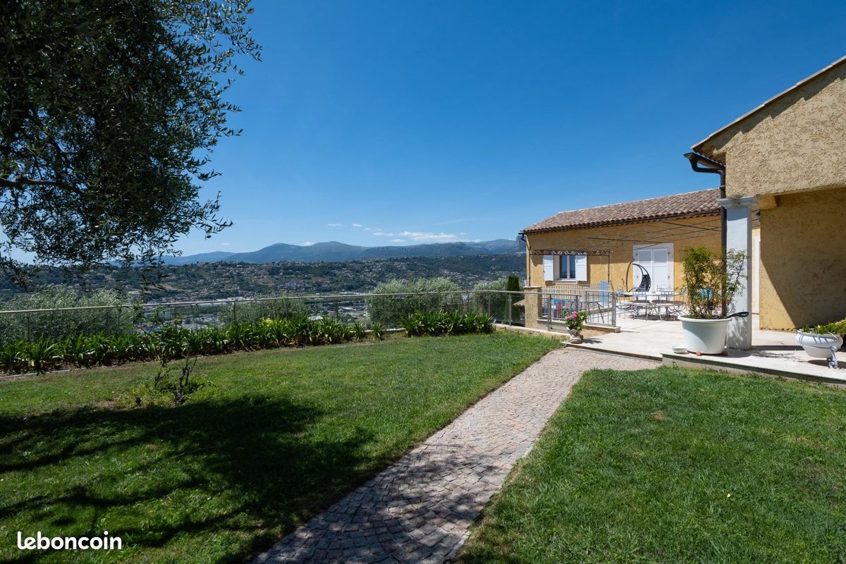 Maison 7 pièces 304 m² · à Nice · 304 m² · 1 390 000 €